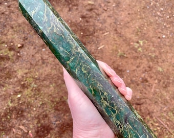 Emerald Obelisk Pillar Tower Point Wand Column Generator 2.55 lbs