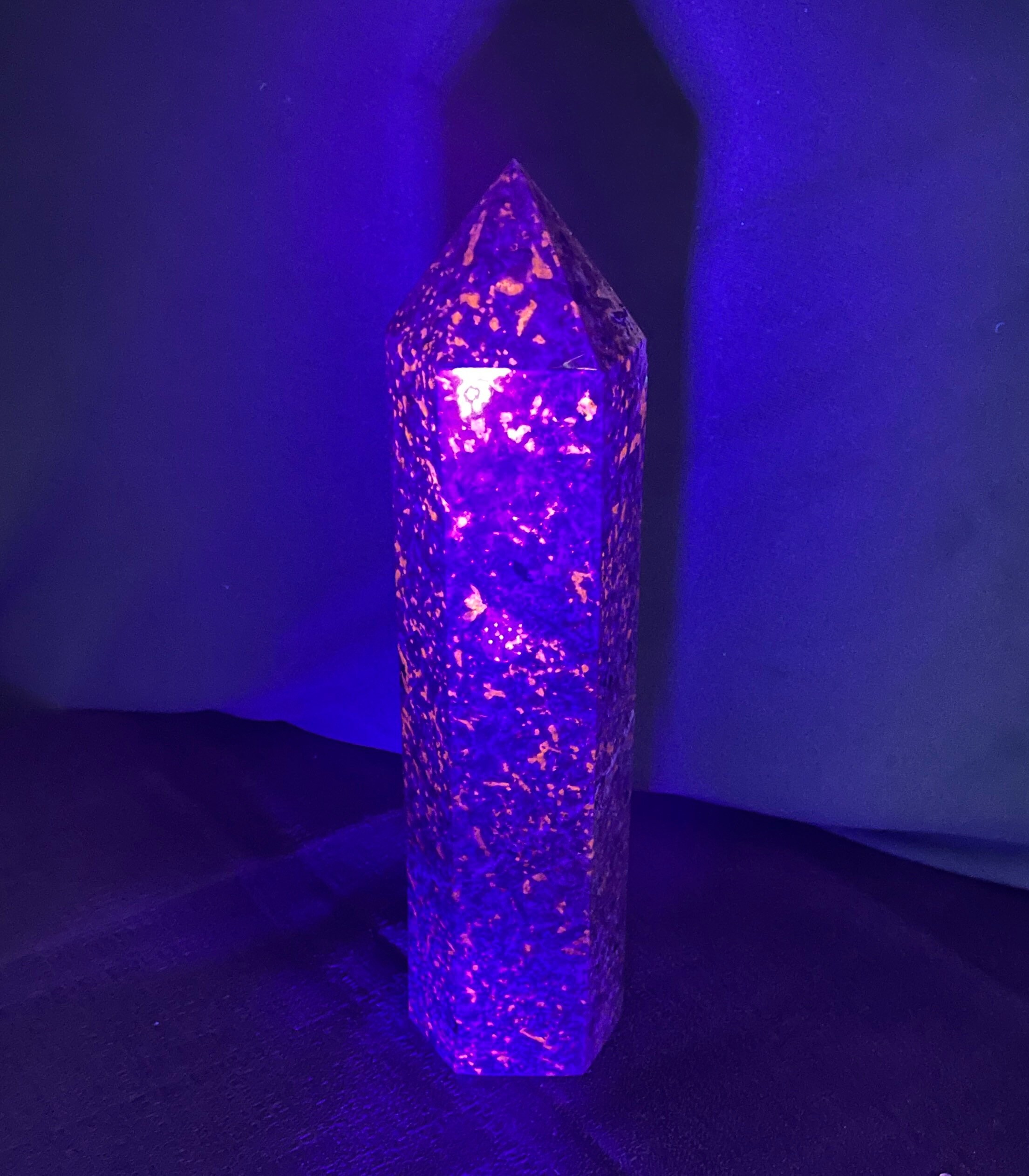 2.55 lb Yooperlite UV activated Fluorescent Obelisk Pillar Tower Point