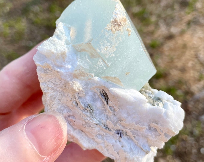 154g Stepped Terminated Aquamarine Crystal Mineral Specimen