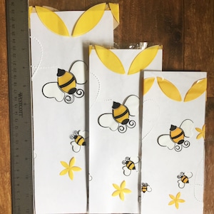 25 Bee Party Cello Bags w/ Twist Ties, Choose Small/Medium/Large, Made in USA, Treat Bags, Food Safe