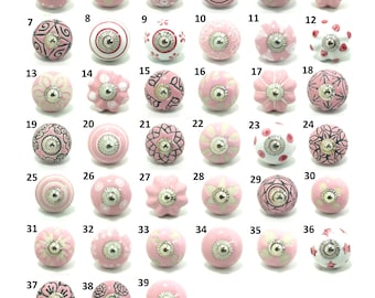 ピンクのセラミックノブ、手描きの装飾、直径1.5インチ