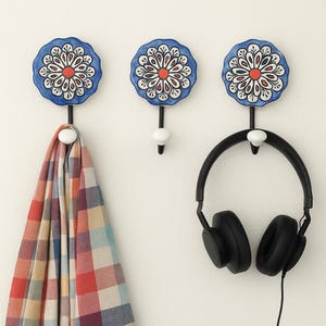 Ceramic Wall Hooks Multi-Colour Handmade HandPainted Cabinet Metal Hanging for Towels Clothes Coat Umbrellas Scarves Hangers