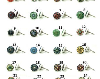 Ręcznie robione wielokolorowe ceramiczne gałki, okucia do szuflad szafek