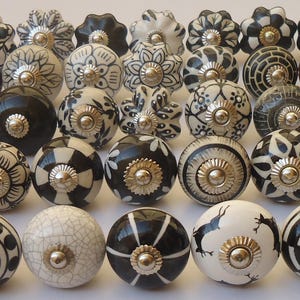 Black and White (Off White) Assorted Ceramic Knobs Handpainted Ceramic Door Knobs Kitchen Cabinet Drawer Puller Pull Furniture Cabinet Knobs