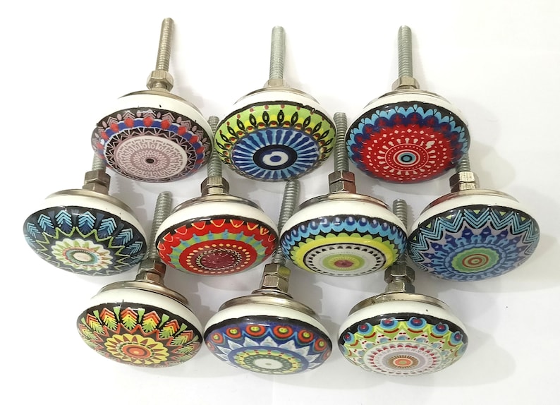 Perillas de cerámica multicolor hechas a mano, tiradores decorativos para cajones imagen 2