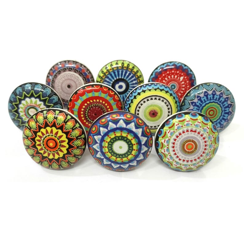 Perillas de cerámica multicolor hechas a mano, tiradores decorativos para cajones imagen 1