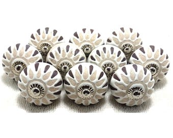 Handgefertigter Keramikknopf, Weiß & Braun Florale Schrankbeschläge