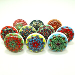 Perillas de cerámica multicolor para gabinete hechas a mano, diseño de mandala floral imagen 2