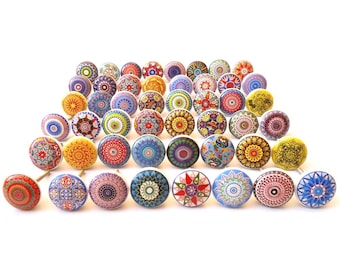 Pomelli in ceramica multicolore assortiti / Ferramenta per mobili in stile boho