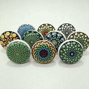Ręcznie robione wielokolorowe ceramiczne gałki do szafek, średnica 1,5" zdjęcie 4