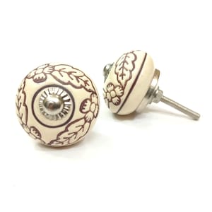 Cremefarbener Keramik Knauf, Vintage Schrankknauf