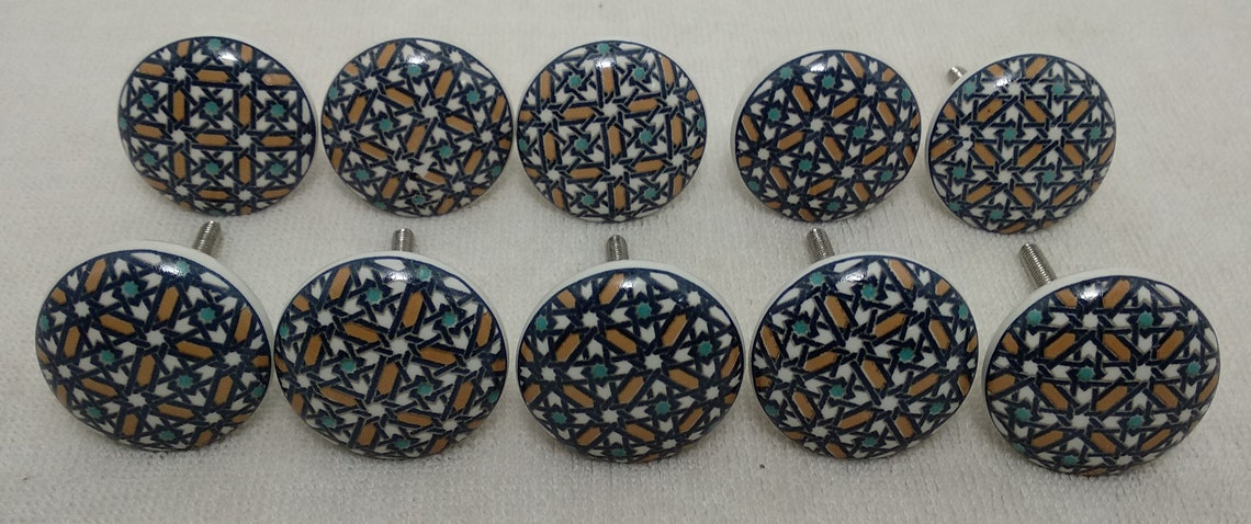 Mehrfarbige flache Keramik Knäufe Handgemachte Knäufe | Etsy