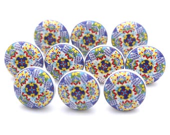 Kolorowe ceramiczne gałki: ręcznie robione uchwyty do szuflad kuchennych