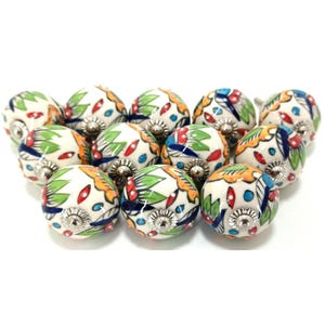 Handgefertigte mehrfarbige Keramikknöpfe, handbemalte Küchenschrankbeschläge Bild 1