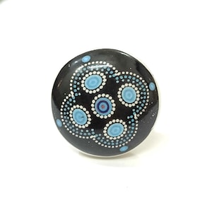 Handgemaakte zwarte keramische knop, blauwe stip mandala-hardware