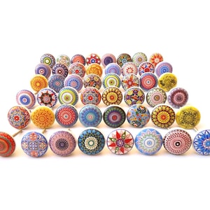 Pomelli in ceramica fatti a mano, colorati pomelli per cassetti dei mobili con motivo mandala immagine 1