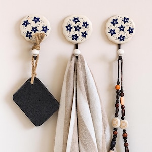 Blue Flower Ceramic Wall Hooks Handmade HandPainted Cabinet Metal Hanging for Towels Clothes Coat Umbrellas Scarves Hanger Hooks