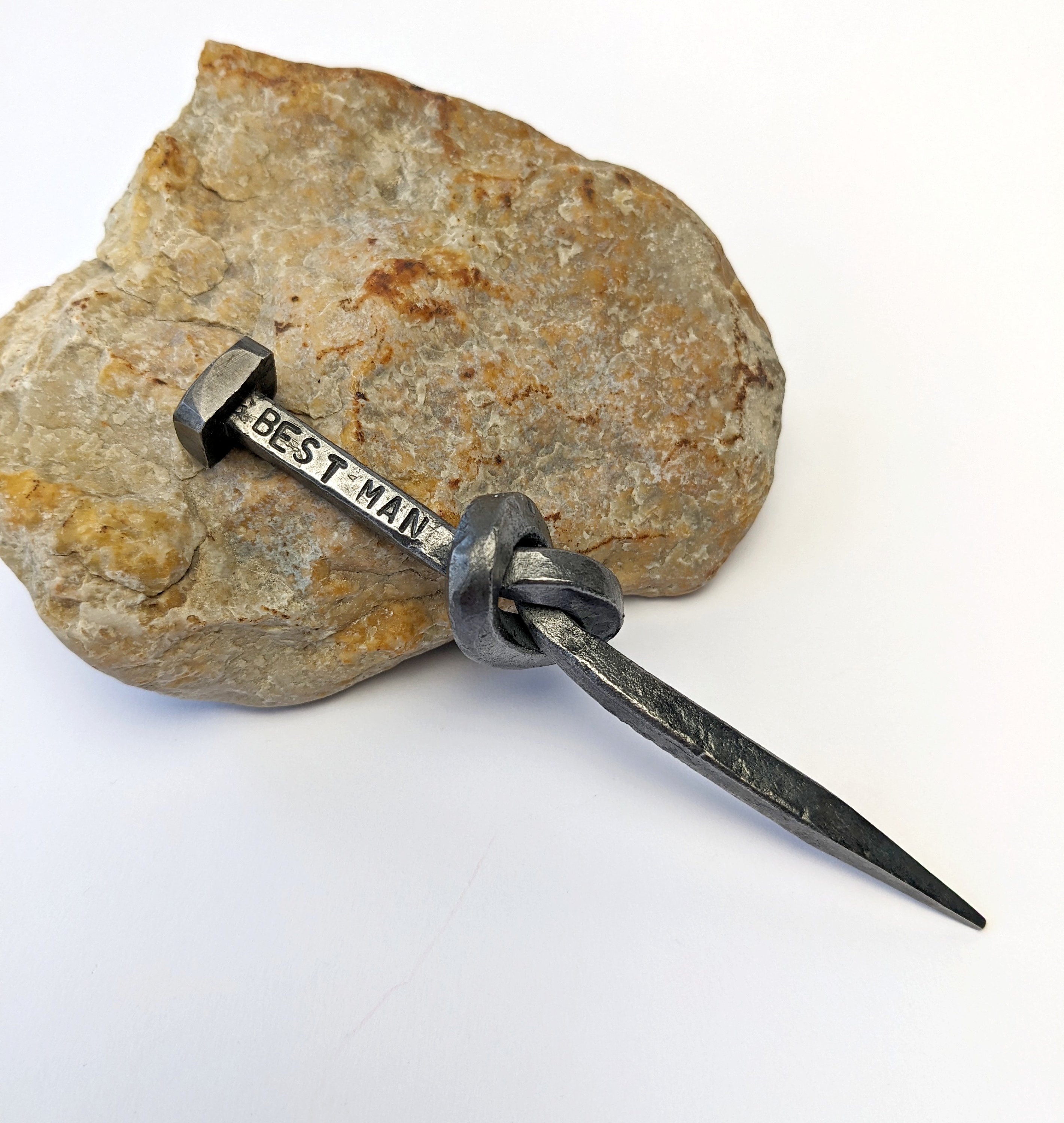 Best man gift Weddings gift Groomsmen Gift Iron nail Nail knot Forged small nail knot Souvenir Man Gift wedding favor