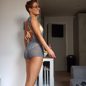 Modèle intermédiaire au crochet / modèle résille au crochet / cache-maillot au crochet / modèle de Combi-short au crochet / modèle de cache-vêtements de plage / cache-maillots de bikini image 9