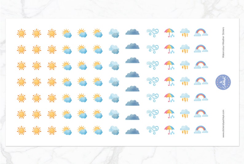 K&ouml;nnte beinhalten: Eine Blatt mit bunten Aquarell-Wetteraufklebern. Die Aufkleber zeigen verschiedene Wettersymbole, darunter Sonne, Wolken, Regen, Wind, Blitz und Regenbogen. Die Aufkleber sind perfekt, um Planern, Tageb&uuml;chern und anderen Papierarbeiten einen Hauch von Verspieltheit zu verleihen.