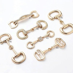 Par (2 piezas) de bocados de caballo, color oro rosa, con calcomanías y conectores metálicos para ropa, zapatos y bolsos, HG016