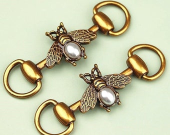 2pcs (1 Pair) Horsebit snaffle Bit Loop Ring, Bee is Attached to the Center Part, #146 Outer Size 7.7 x 2.1cm, HG006B