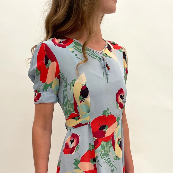 1930er Jahre Kleid mit Mohnblumen-Deko