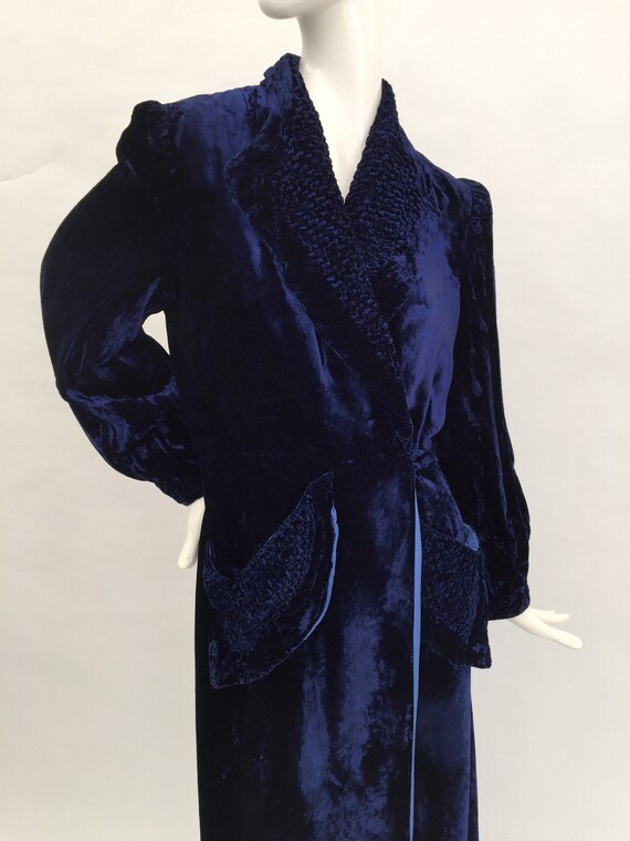 1930s coat dressing gown midnight blue velvet vint
