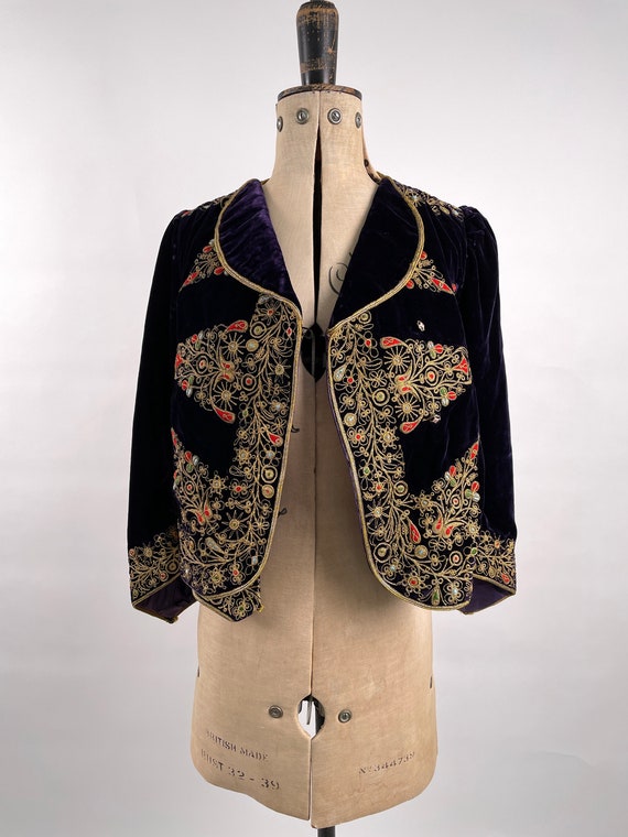 Janice Sequin Embroidery Velvet Jacket main image 1