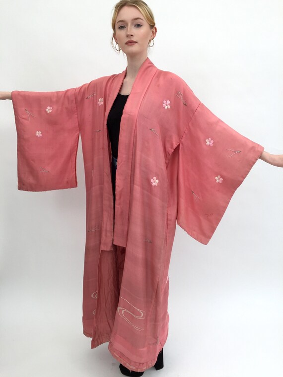 1920s kimono embroidered pink silk antique
