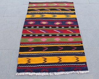 Turkish kilim, Vintage kilim, Anatolian kilim, homedecor kilim, Oriental kilim rug, area kilim rug , stripel small kilim, 126x80cm  4.x2.5ft