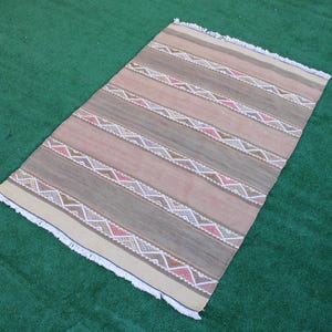 Kilim rug, Turkish rug, Faded rug, Small rug, Area rug, Decorative rug, Wool kilim, Turkish kilim rug, Boho kilim, Bedroom rug, Pastel rug