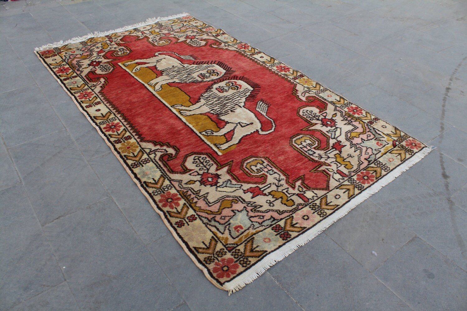 Turkish  rug, Oushak Rug, Animal Pictorial  Wall Hanging Rug, Home Decor Rug, Tradational Rug, Wall hanging rug, Area rug,233x136cm7.6x4.4ft