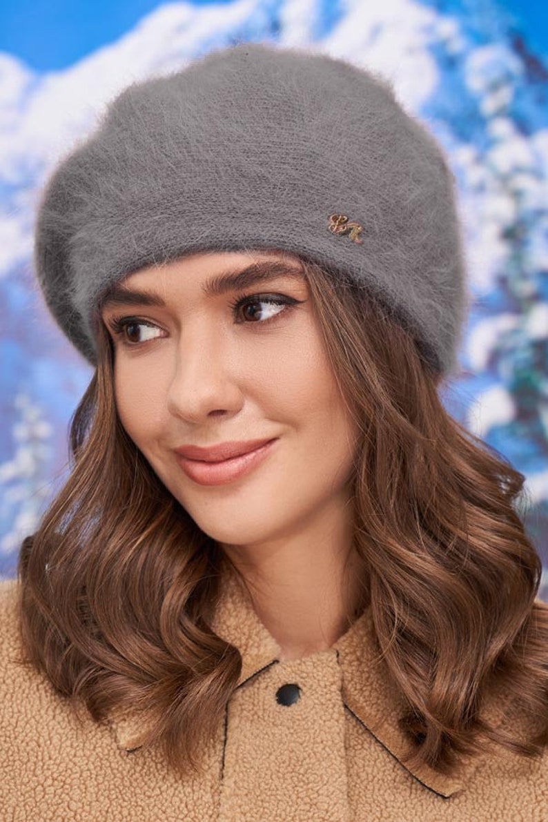 Béret classique blanc moelleux pour femmes Chapeau chaud en laine angora Tricoté Noir Rose Rouge Chapeau dhiver Cadeau pour elle image 9