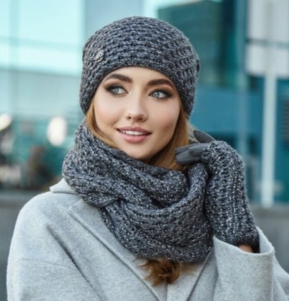 Women Winter Hat and Collar Infinity 