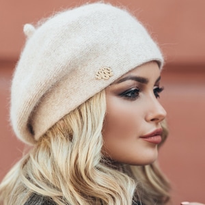 Beige klassische Baskenmütze für Frauen Wolle Angora warmer Hut gestrickt schwarze Winter-Rosa-Hut-Geschenk für sie