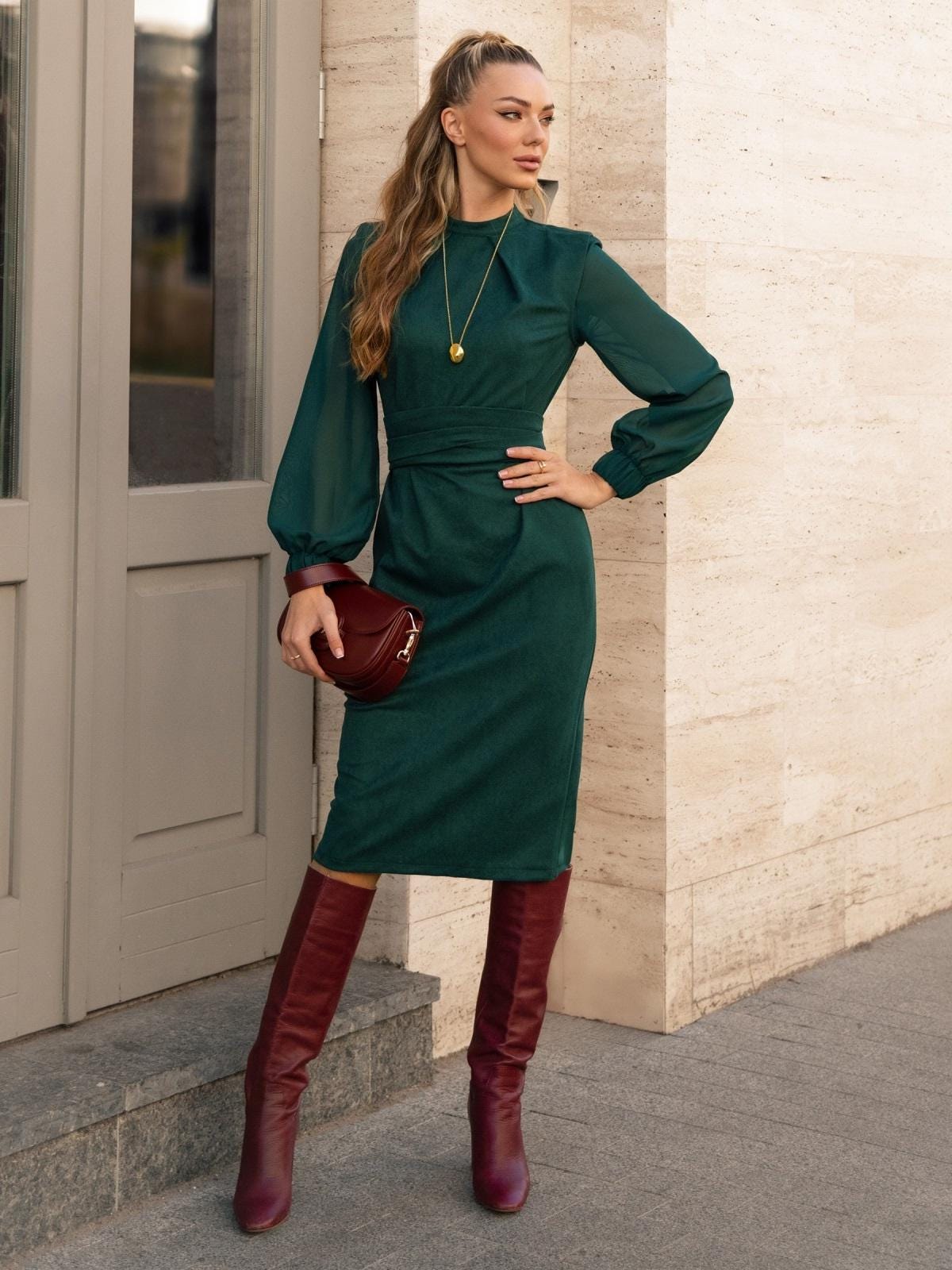 Classy Knee-Length Dress for Women - Elegant Style - Sophisticated Midi Pencil Dress for Ladies - Long sleeve Dress