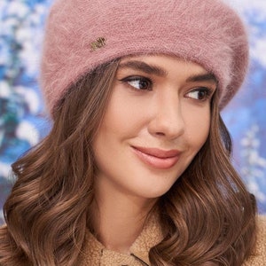 Béret classique blanc moelleux pour femmes Chapeau chaud en laine angora Tricoté Noir Rose Rouge Chapeau dhiver Cadeau pour elle image 2