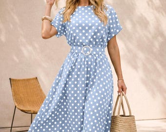 Retro-Midikleid in Hellblau mit Polka-Dots und Gürtel
