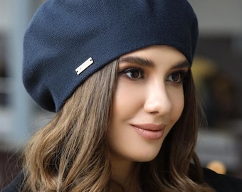 Navy blue Wool Beret for Women with Satin Lining - Classic French Style Winter Hat