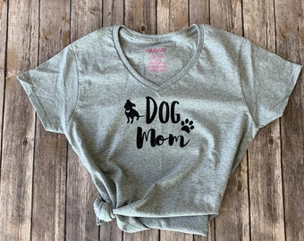 Dog Mom Graphic V-neck Grey T-shirt