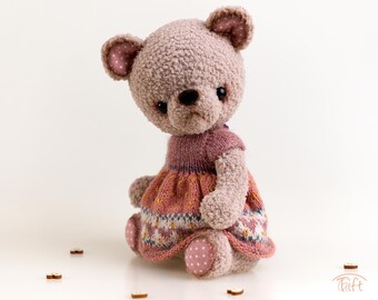 Amigurumi Teddy Bear Lucy – Jointed Crochet Bear in Knitted Dress