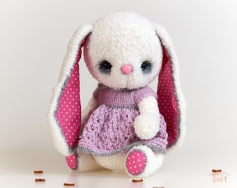 Amigurumi Teddy Bunny Ela – Jointed Crochet Bunny in Knitted Dress