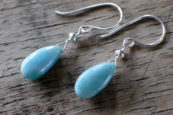 1 PAIR BEAUTIFUL DOMINICAN BLUE LARIMAR STONES DANGLE EARRINGS