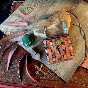 Small necklace case for your crystals, Small medicine bag with different faces/ therapeutic stone purse, lithotherapy case