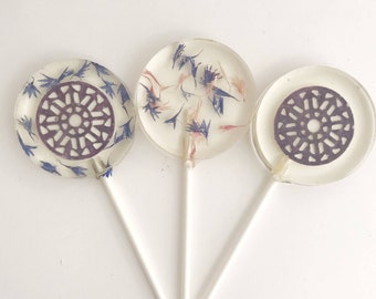 Edible Flower Lollipop - Edible Favor - Wedding Lollipop - Purple Flower - Flower Favor - Edible Lollipop - Lace Lollipops - set of 6