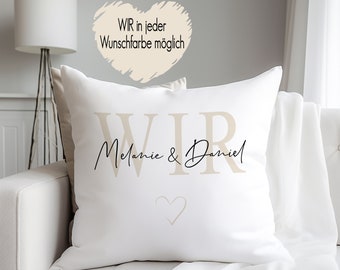 Deko Kissen WIR | personalisiert mit Namen | Geschenk für Paare Partner Hochzeit Jahrestag Kissenhülle | minimalistisch mit Herz
