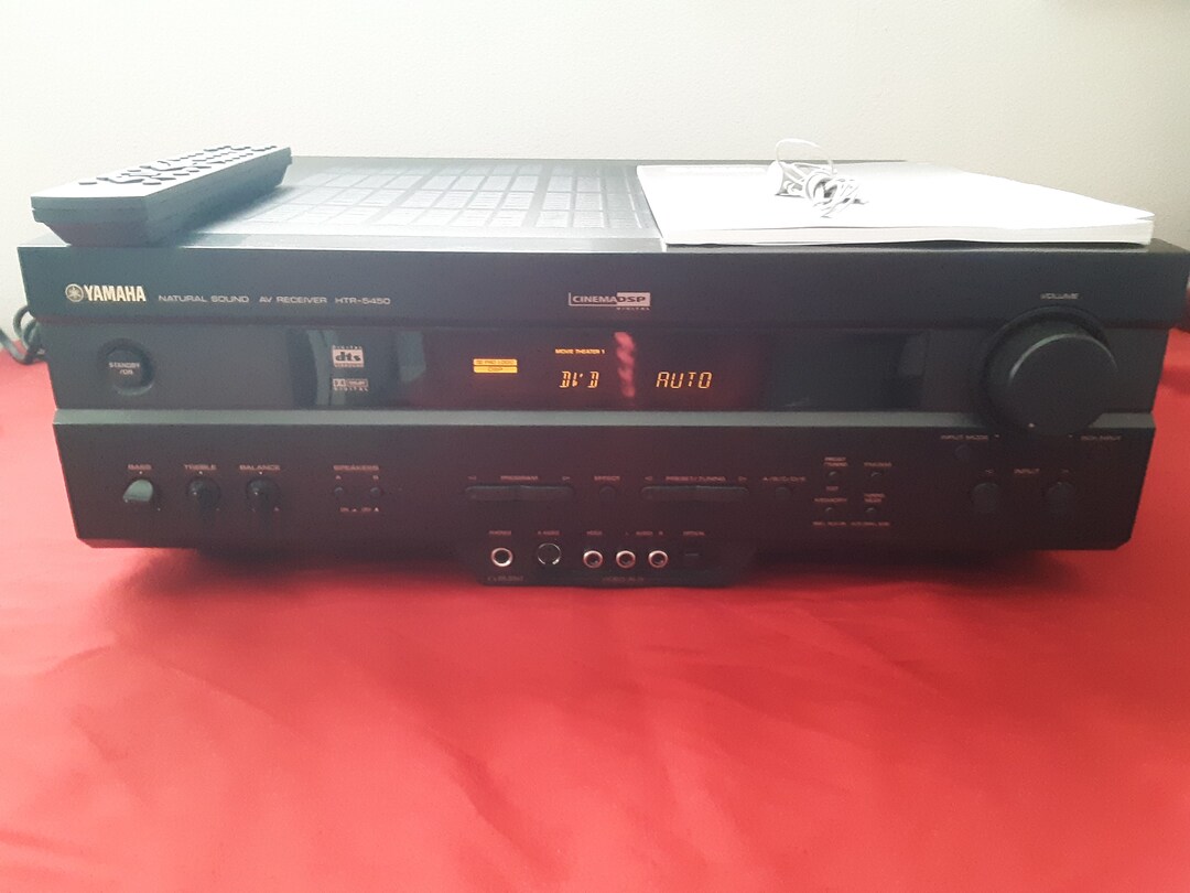 Vintage Yamaha HTR5450 A/V Receiver With Dolby Digital & DTS Remote