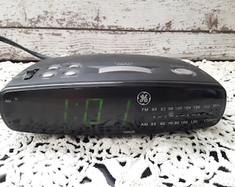 Radiosveglia AM/FM vintage General Electric 7-4835A