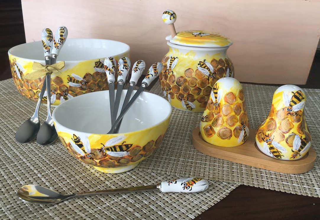 Honey Bee Spoon Rest Bee Kitchen decor, Bumble Bee Decorations Honeycomb  Decor - Bee Hive Spoon Holder Honeybee Kitchen Accessories, Large Ceramic